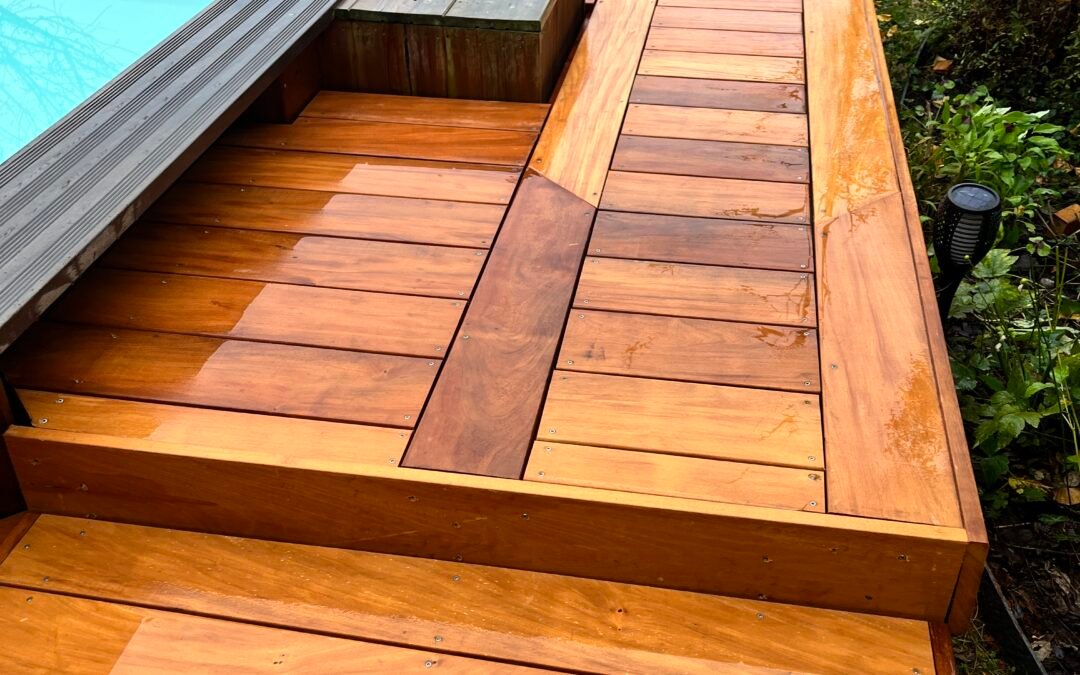 Terrasse en bois exotique à Serris 77700 réalisée par Woodpecker Paysage en Seine-et-Marne