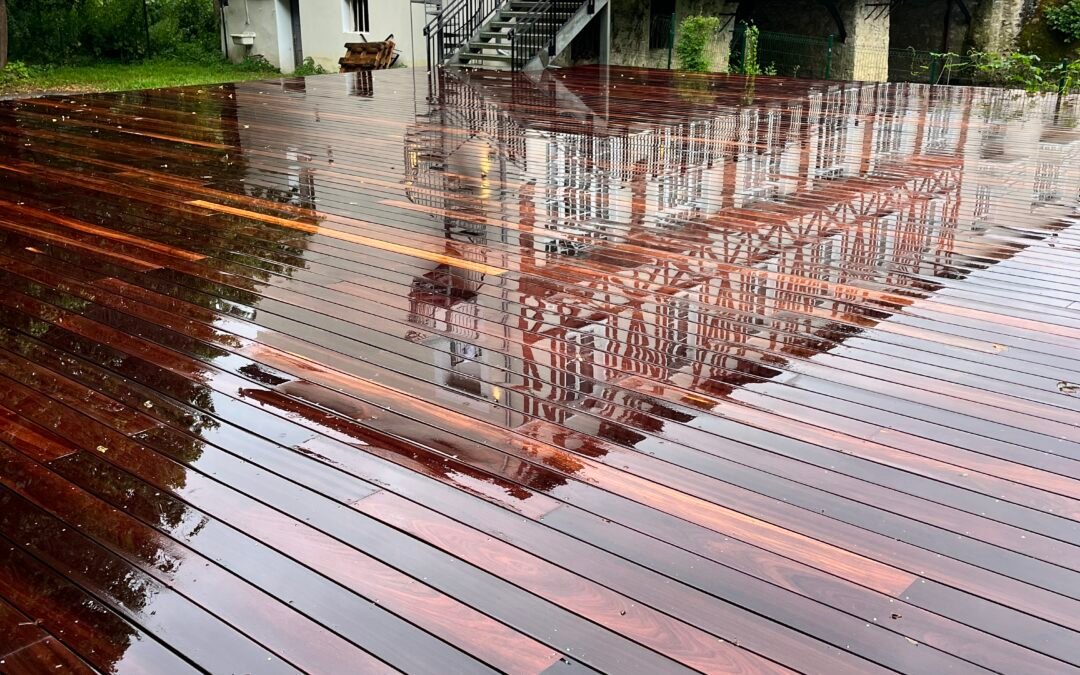 Terrasse bois et composite à Meaux en Seine-et-Marne réalisée par un paysagiste local