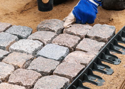 Jointoiement de pavés extérieurs en Seine-et-Marne