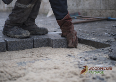 Pose d’allée en pavé granit sur lit de sable avec préparation de sol 40/80 en Seine-et-Marne 77