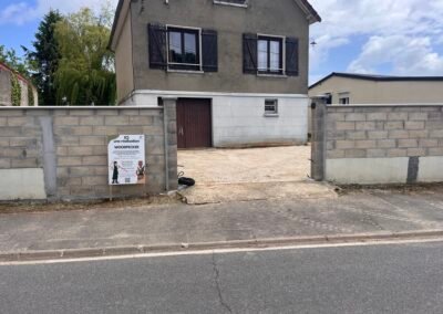 artisan paysagiste spécialiste des murs de clôture en parpaing et allée en gravillion stabilisé 77